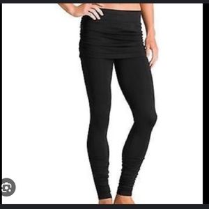 Athleta skirted leggings 2 in 1 skirt yoga pants size small S